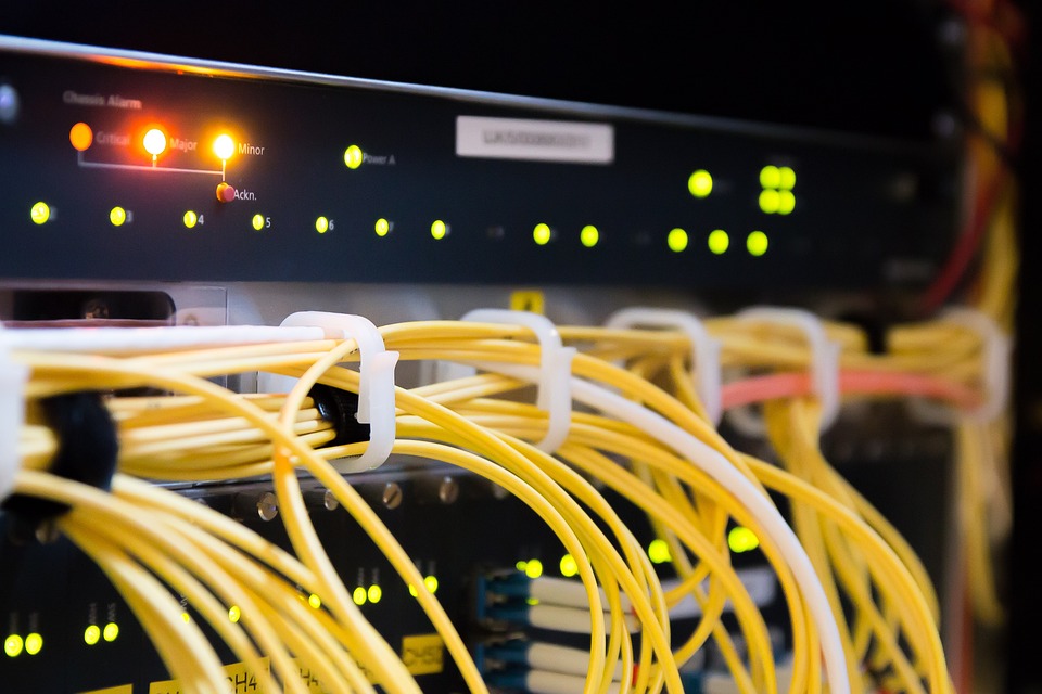 cyberspace-2784907_960_720 data cabling, structured cable, cable management